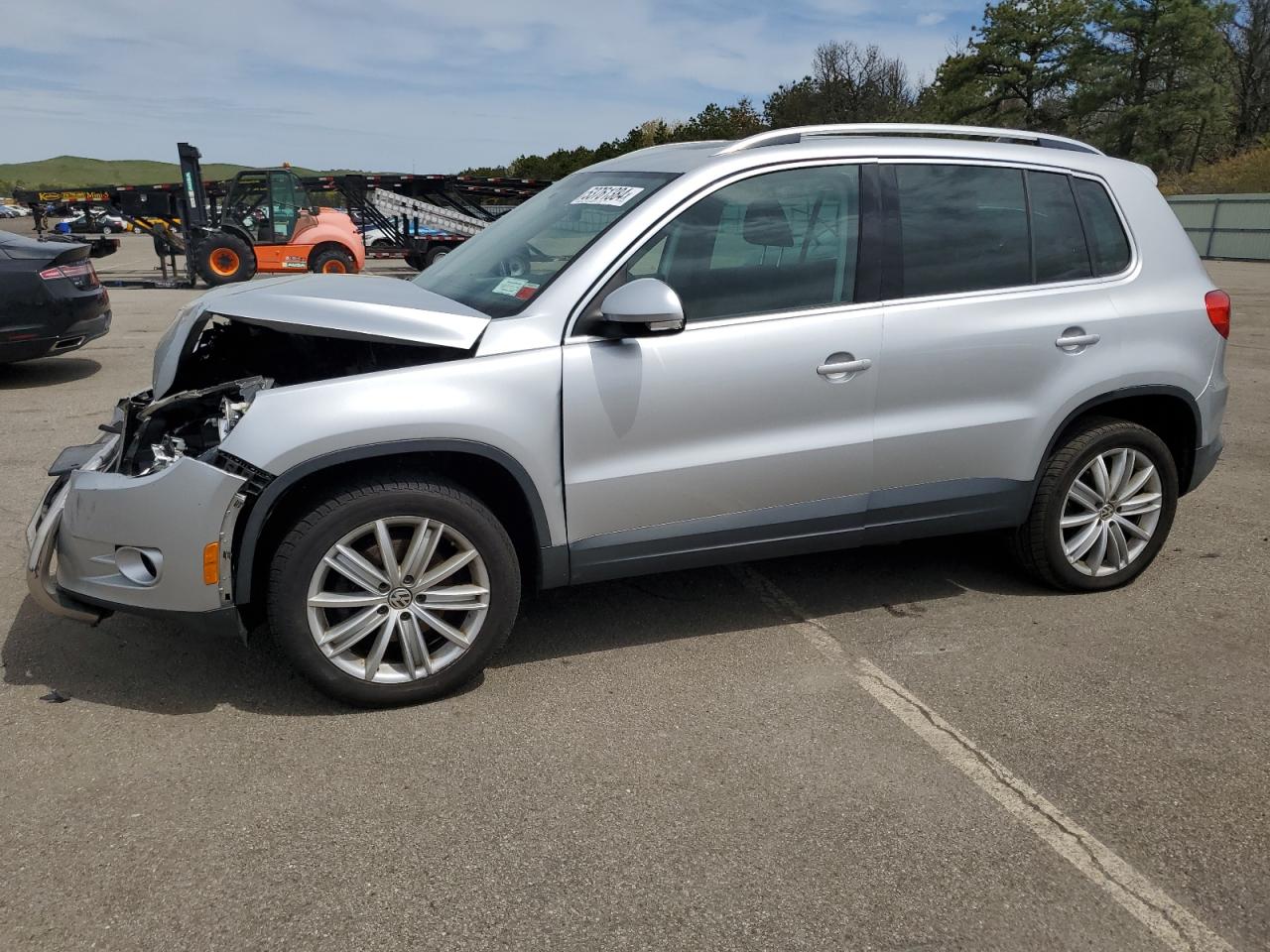 2011 VOLKSWAGEN TIGUAN S