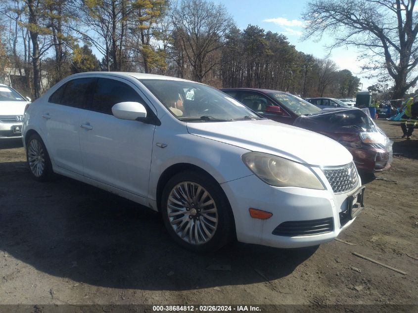 2011 SUZUKI KIZASHI SE