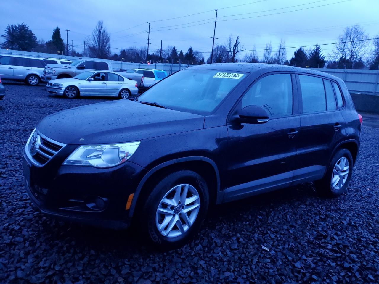 2011 VOLKSWAGEN TIGUAN S