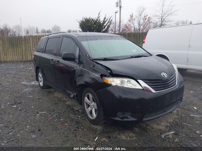 2011 TOYOTA SIENNA LE