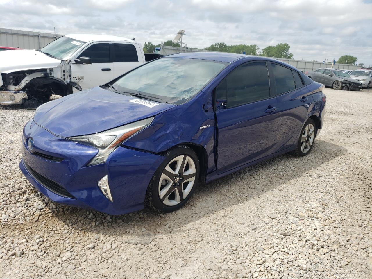 2016 TOYOTA PRIUS