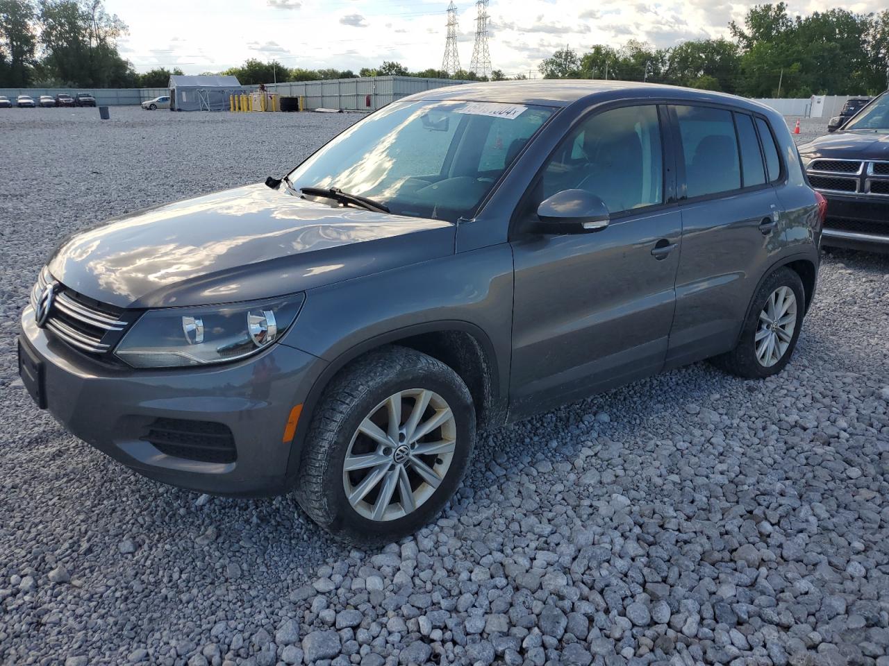 2014 VOLKSWAGEN TIGUAN S