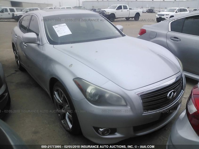 2011 INFINITI M56