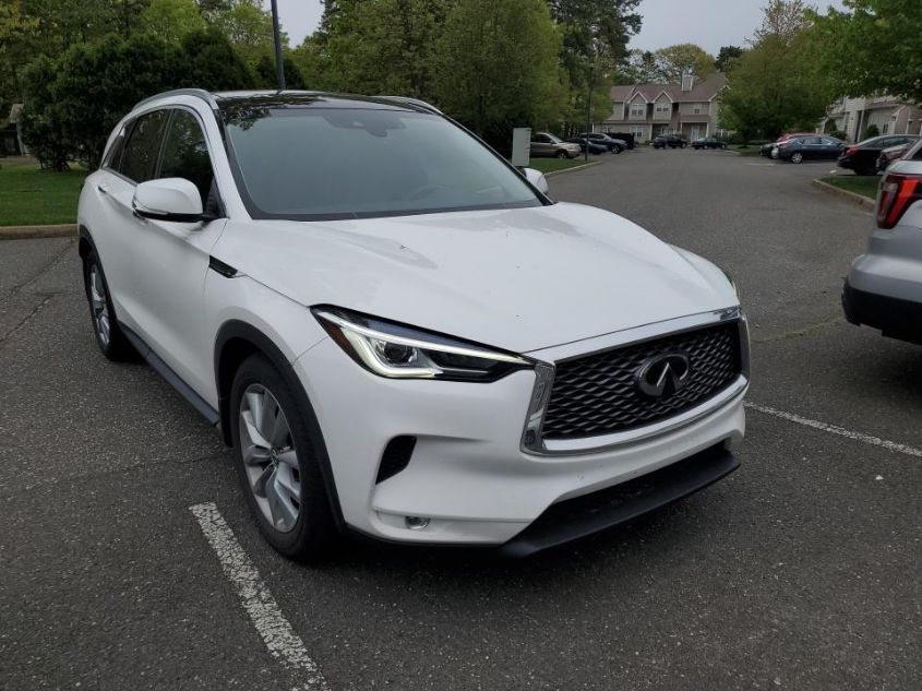 2021 INFINITI QX50 LUXE