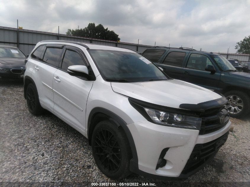 2018 TOYOTA HIGHLANDER SE