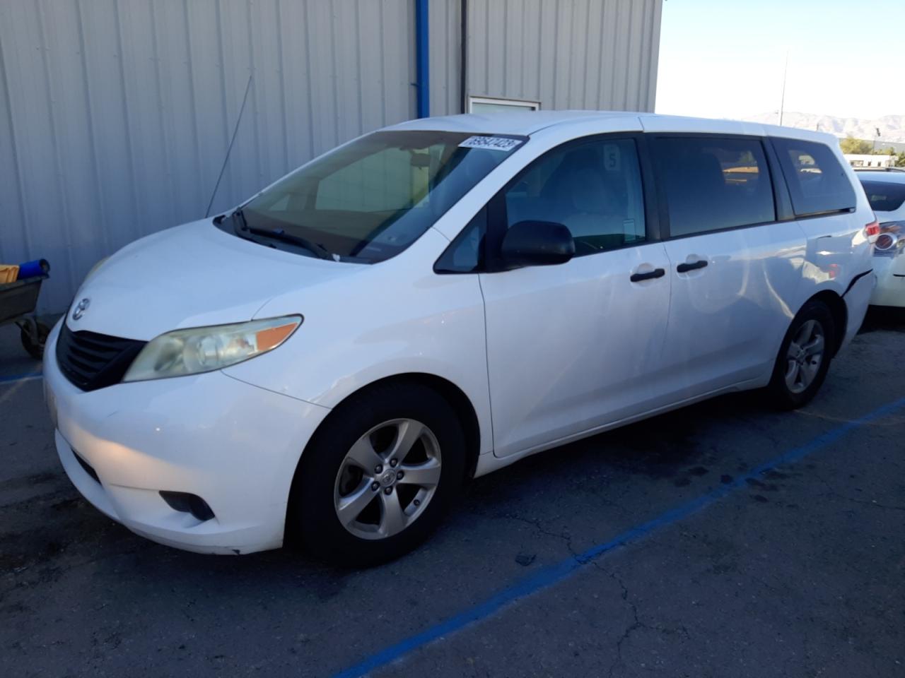 2013 TOYOTA SIENNA