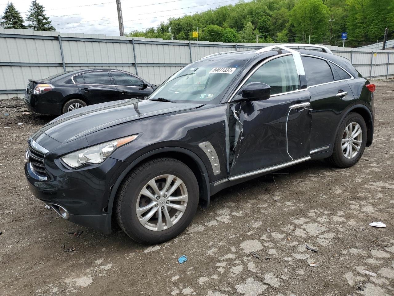 2013 INFINITI FX37