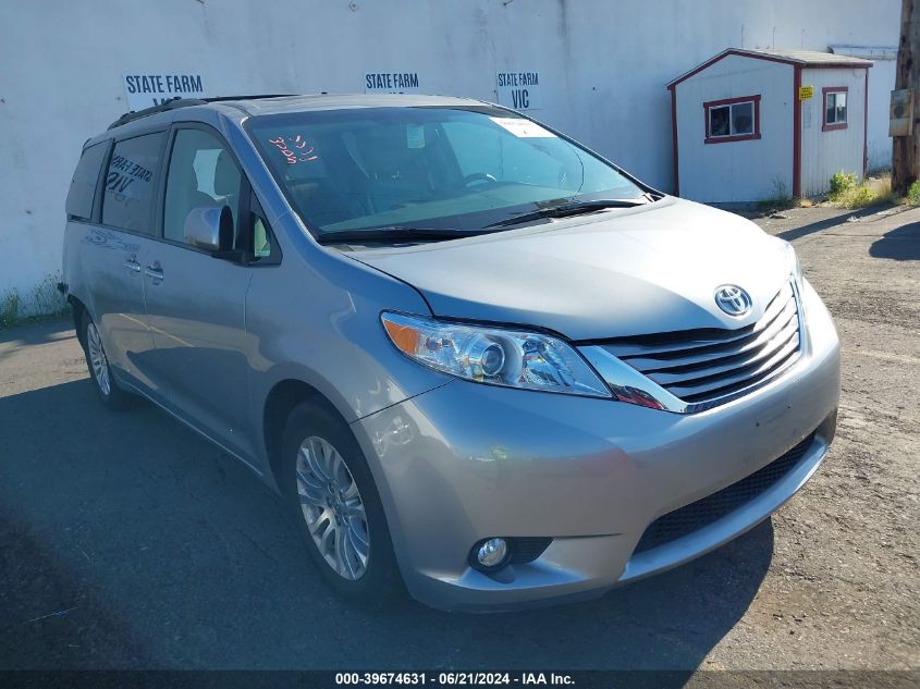 2017 TOYOTA SIENNA XLE 8 PASSENGER