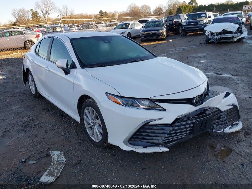 2024 TOYOTA CAMRY LE