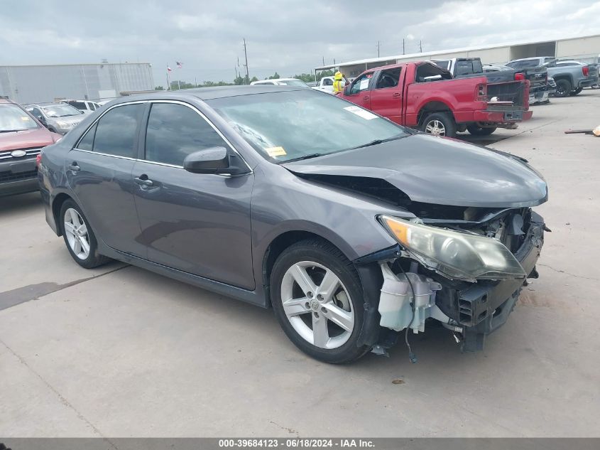 2014 TOYOTA CAMRY SE