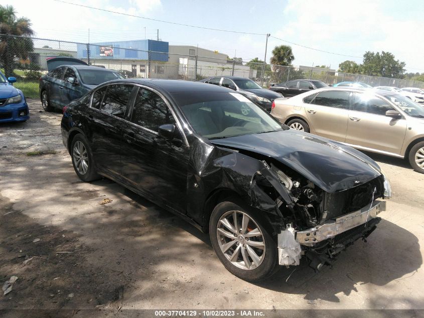 2015 INFINITI Q40