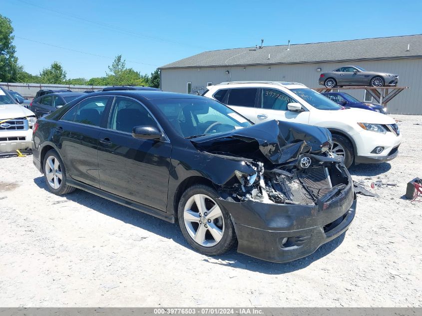 2011 TOYOTA CAMRY SE