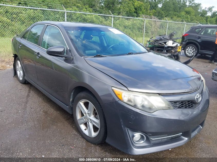 2014 TOYOTA CAMRY SE