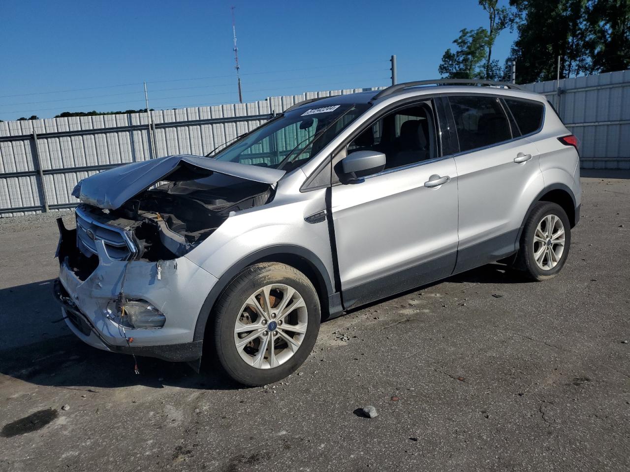 2018 FORD ESCAPE SE