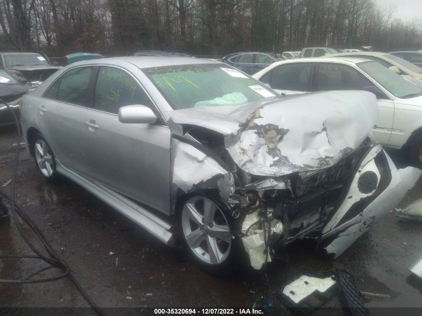 2011 TOYOTA CAMRY SE