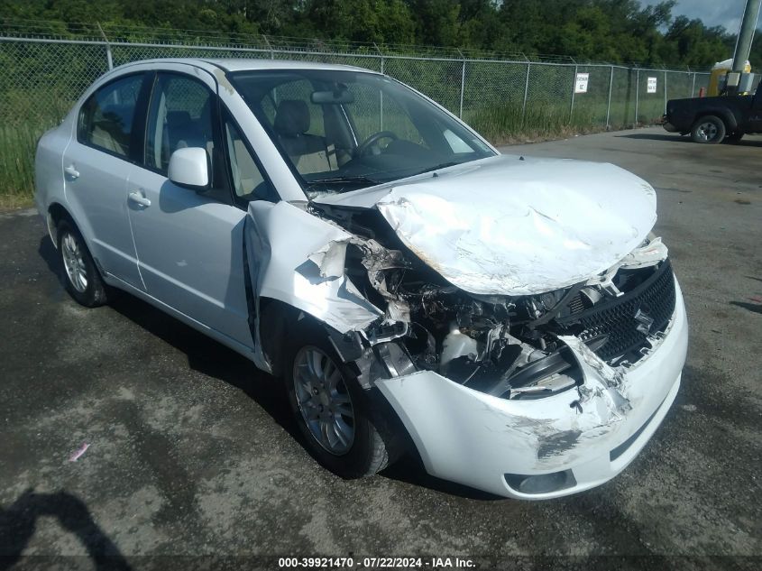 2013 SUZUKI SX4 LE