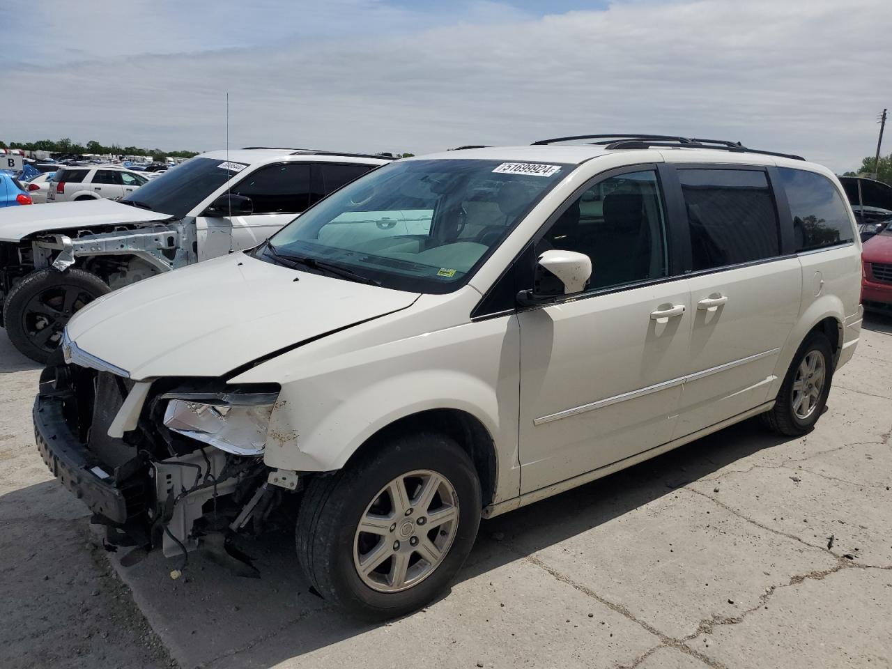 2010 CHRYSLER TOWN & COUNTRY TOURING