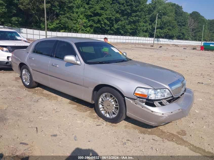 2010 LINCOLN TOWN CAR SIGNATURE LIMITED