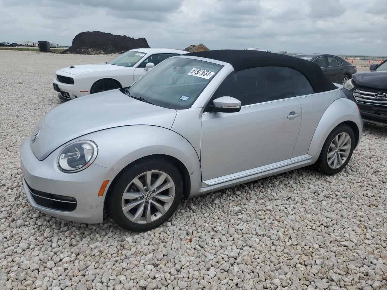 2013 VOLKSWAGEN BEETLE