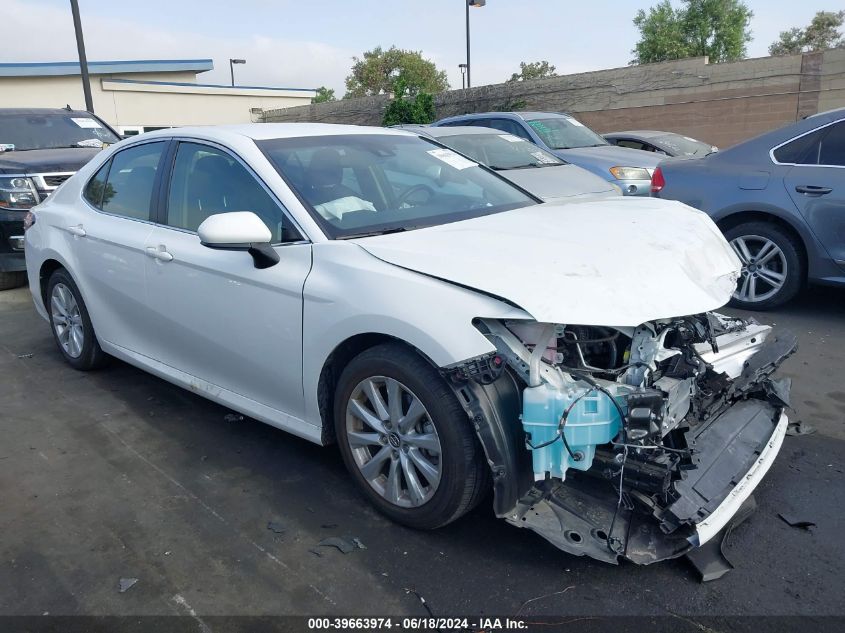 2018 TOYOTA CAMRY LE