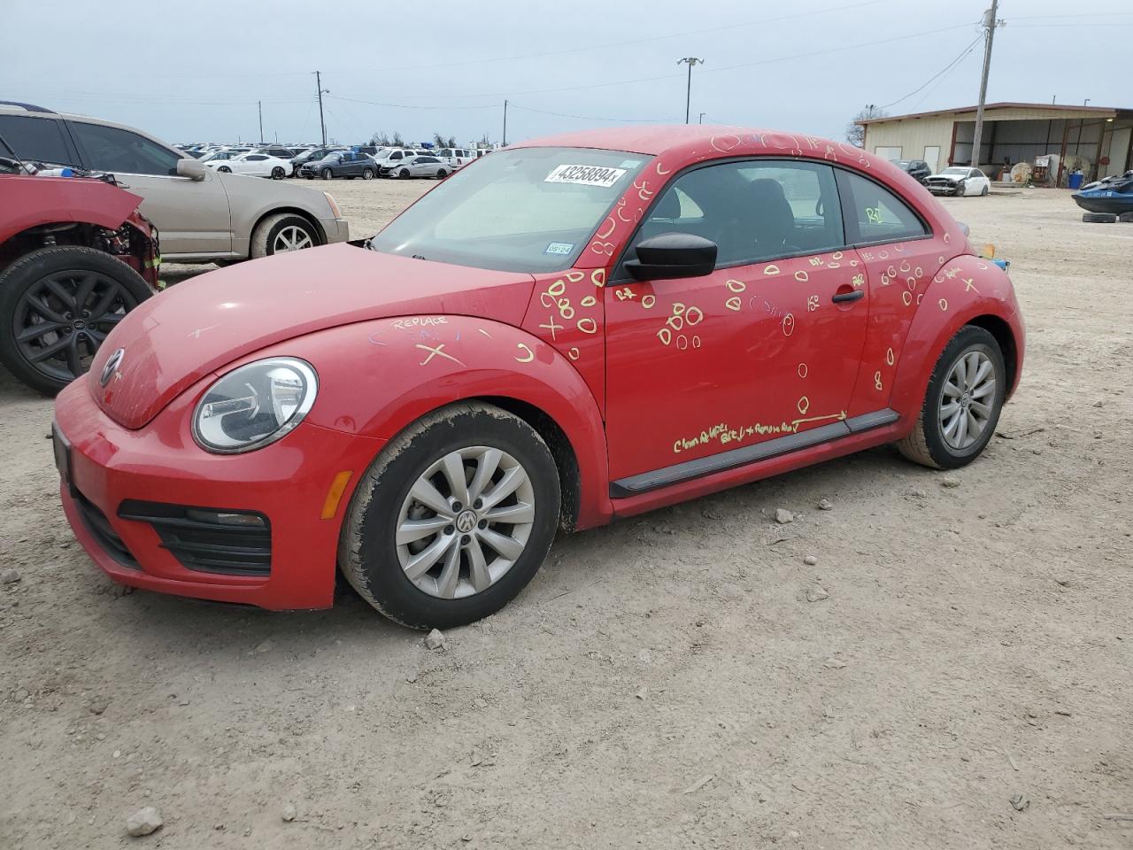 2018 VOLKSWAGEN BEETLE S