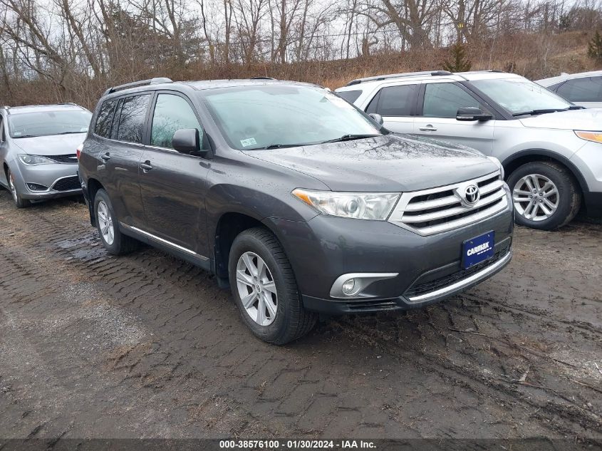 2019 NISSAN PATHFINDER SL