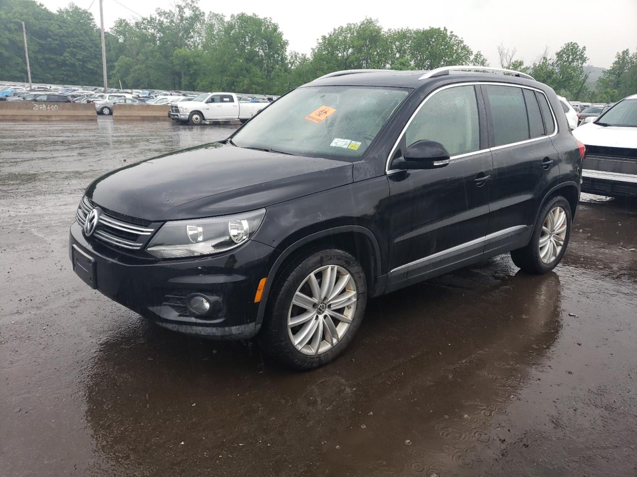 2012 VOLKSWAGEN TIGUAN S