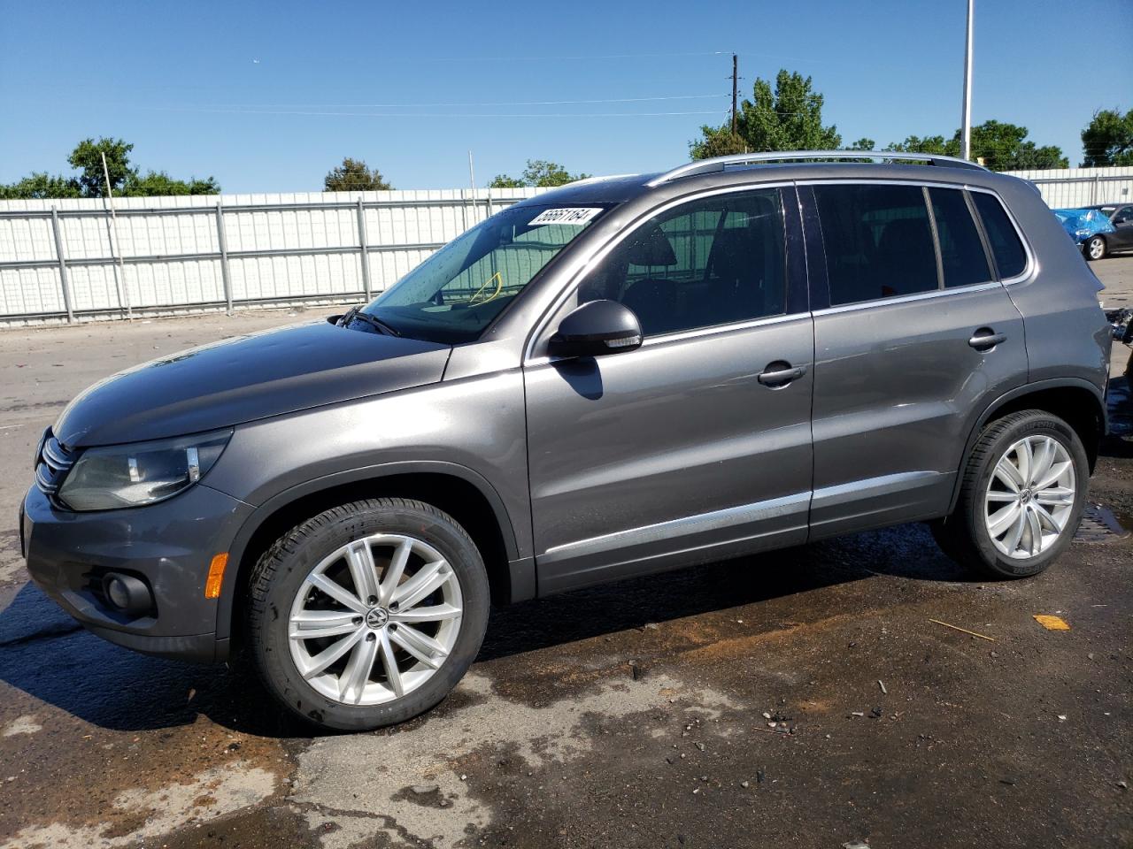 2014 VOLKSWAGEN TIGUAN S