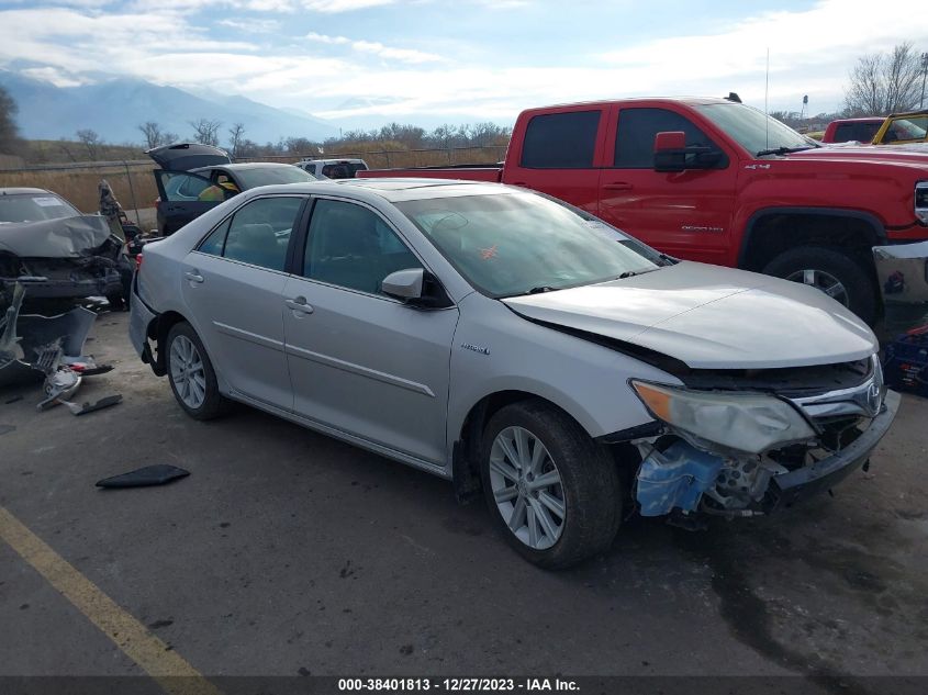 2014 TOYOTA CAMRY HYBRID XLE