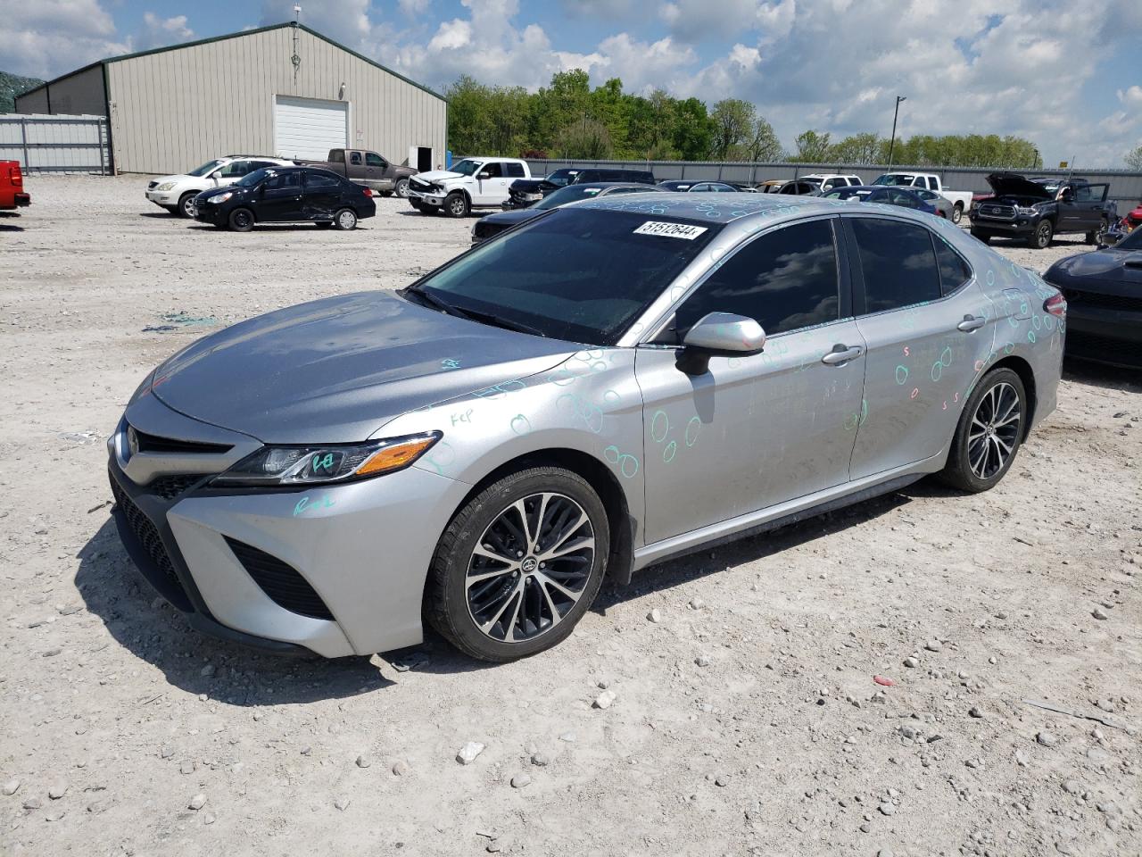 2020 TOYOTA CAMRY SE