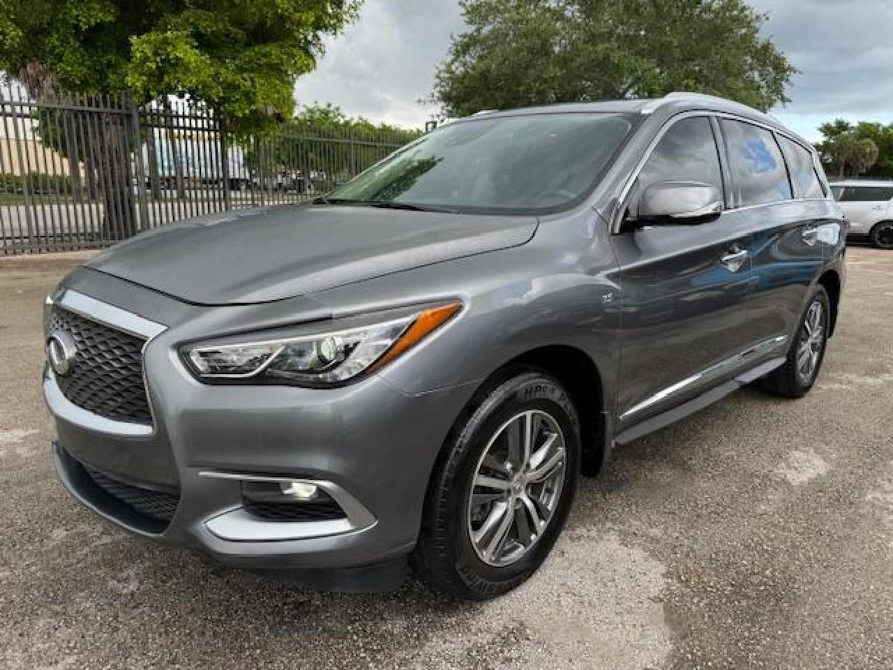 2020 INFINITI QX60 LUXE