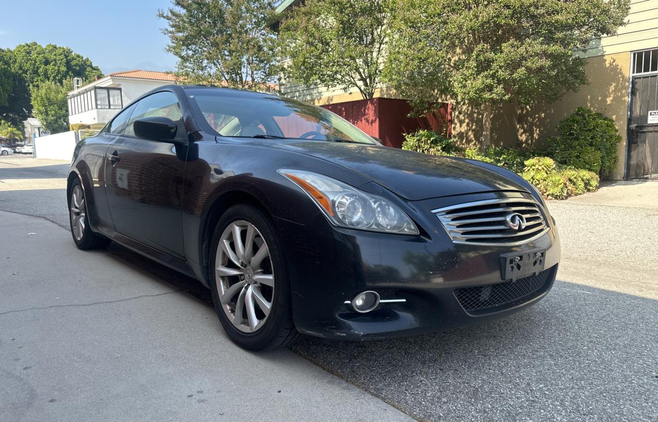 2013 INFINITI G37 JOURNEY