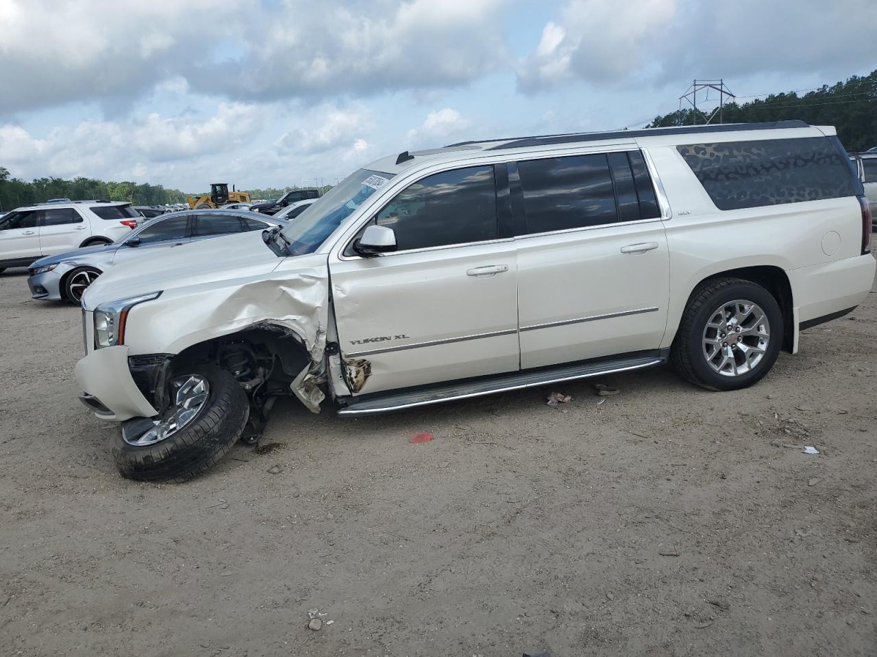 2015 GMC YUKON XL C1500 SLT