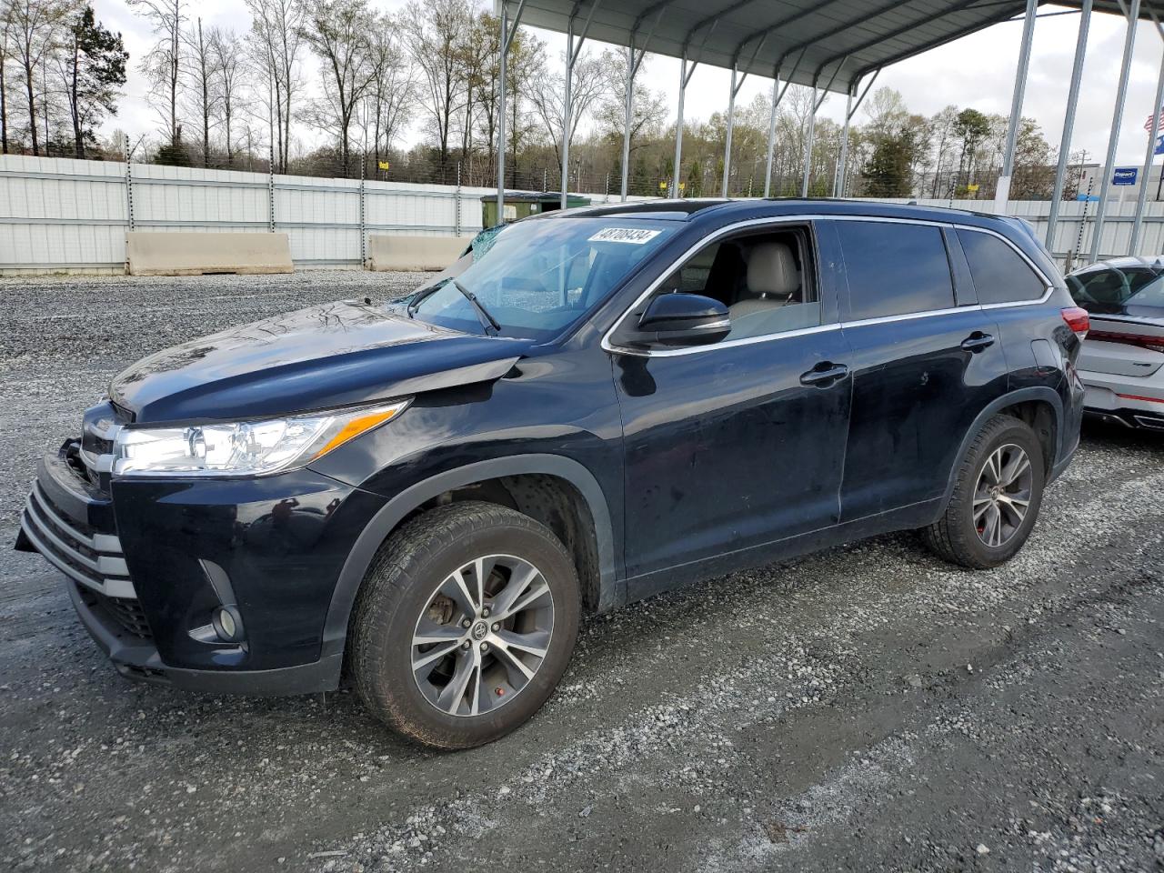 2017 TOYOTA HIGHLANDER LE