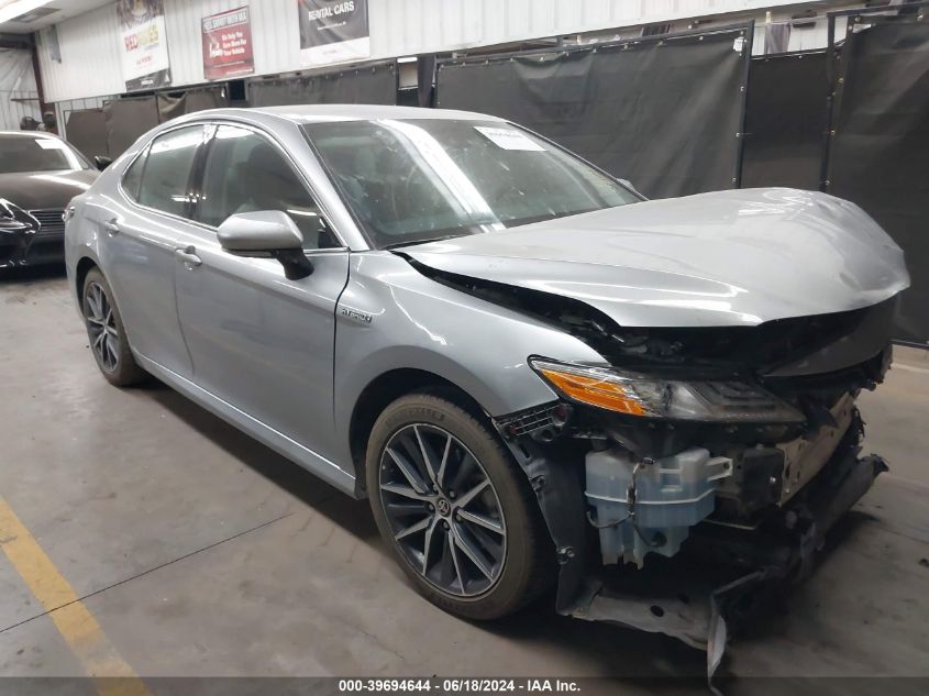 2021 TOYOTA CAMRY XLE HYBRID