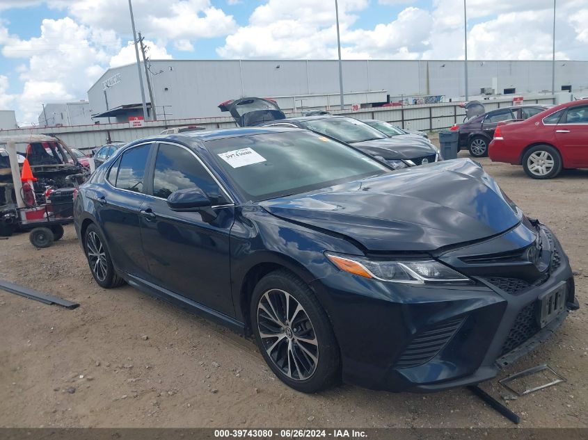 2018 TOYOTA CAMRY SE