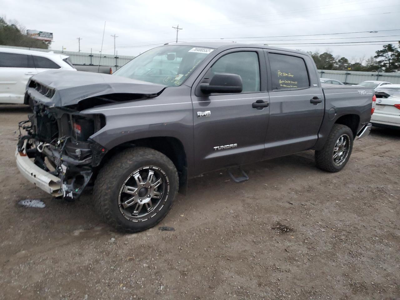 2018 TOYOTA TUNDRA CREWMAX SR5