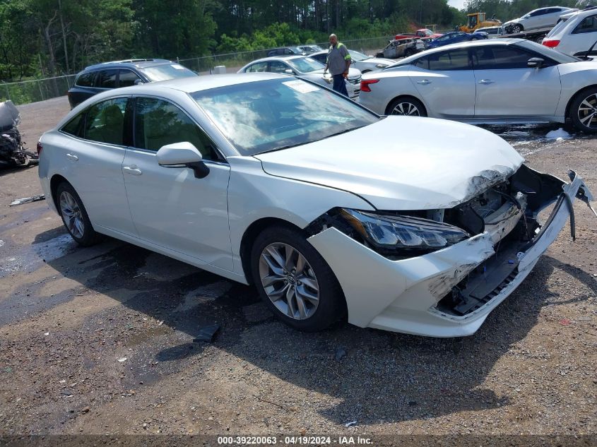 2019 TOYOTA AVALON XLE