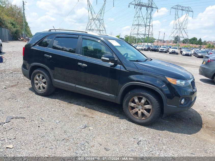 2013 KIA SORENTO LX