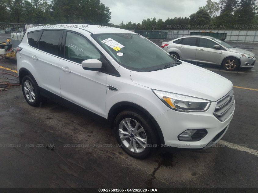 2017 FORD ESCAPE SE