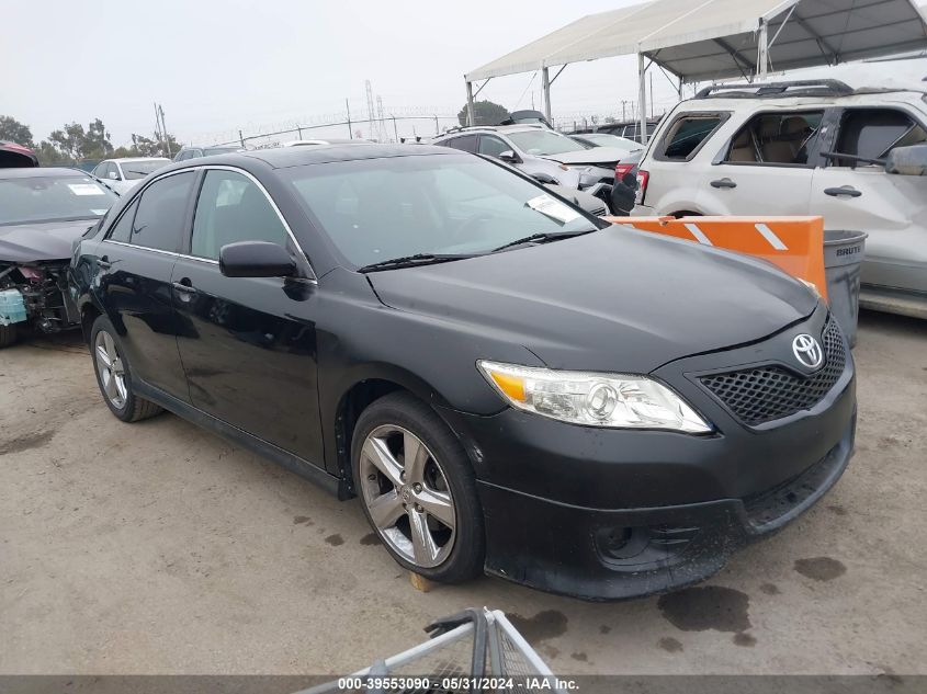 2011 TOYOTA CAMRY SE