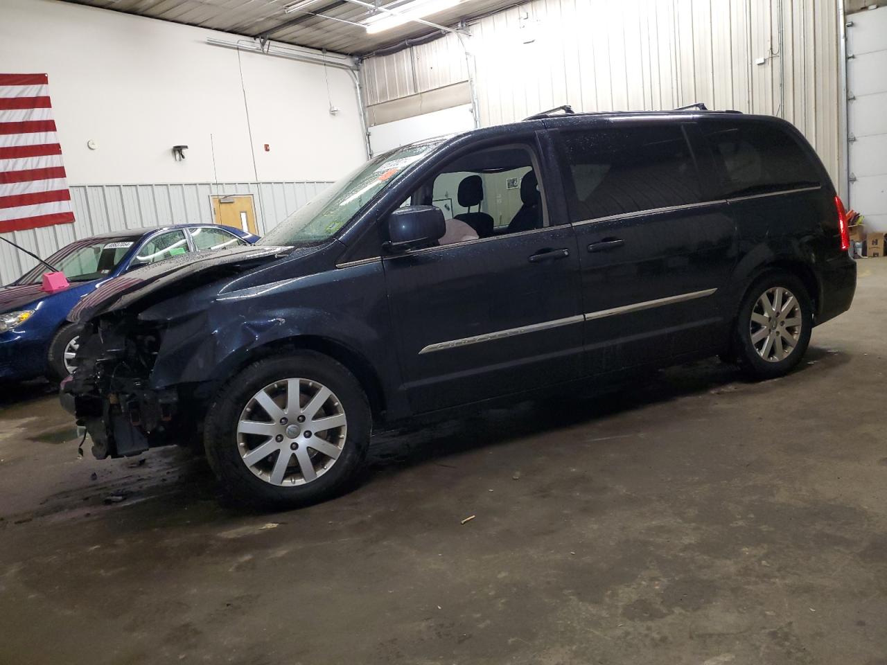 2013 CHRYSLER TOWN & COUNTRY TOURING