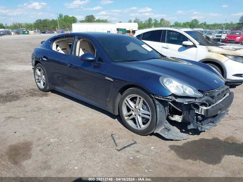 2013 PORSCHE PANAMERA 4