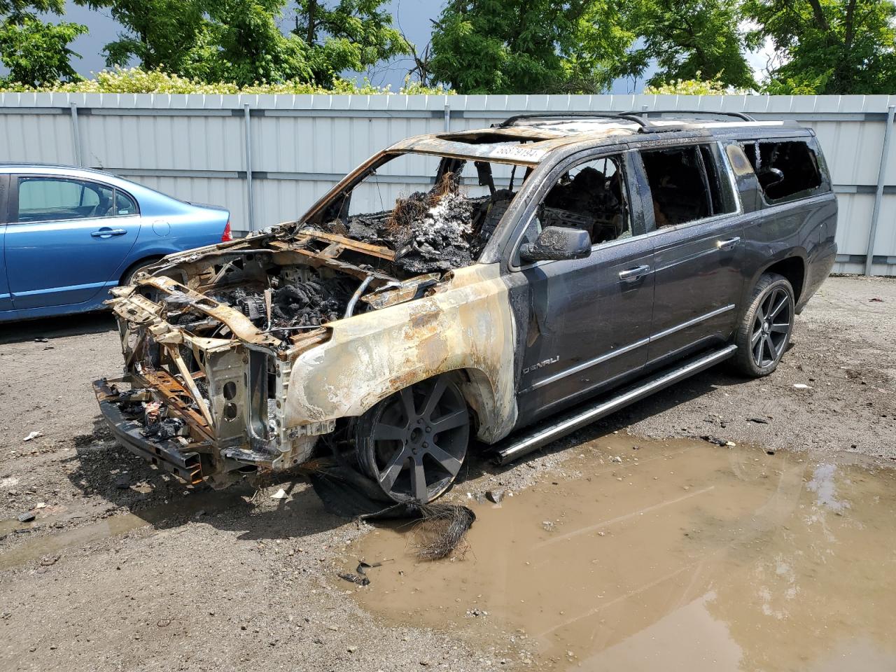 2017 GMC YUKON XL DENALI