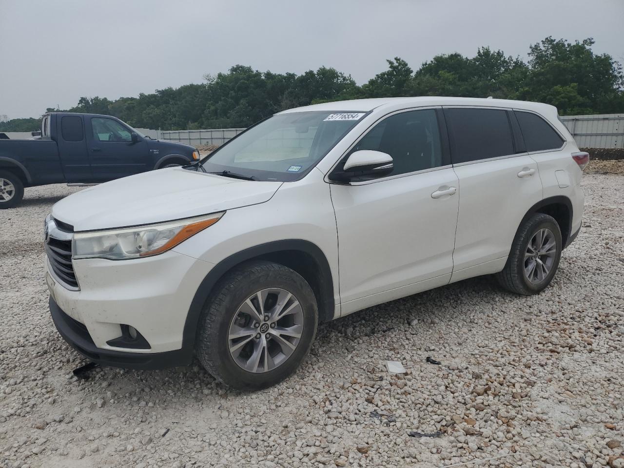 2016 TOYOTA HIGHLANDER LE