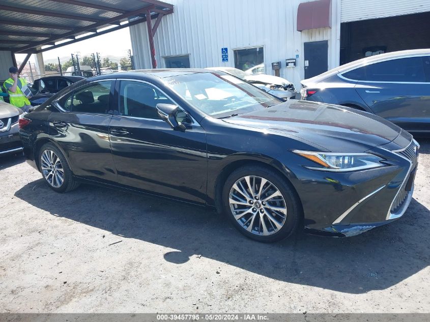 2019 LEXUS ES 300H LUXURY