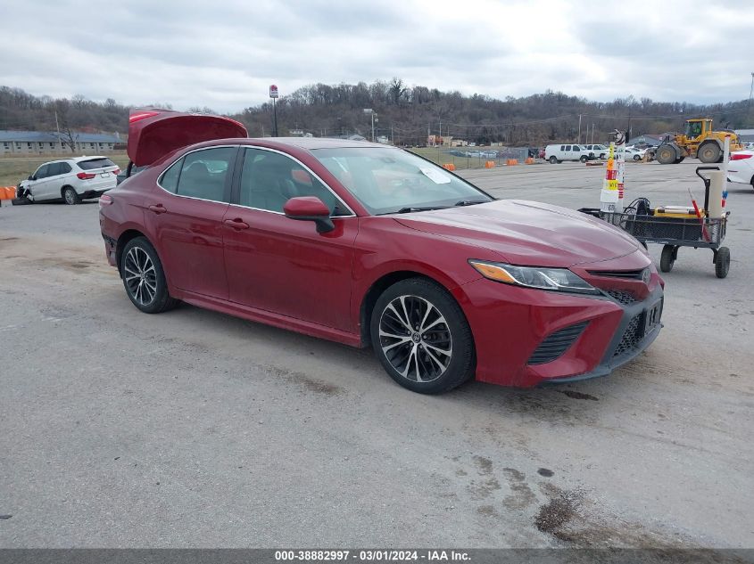 2018 TOYOTA CAMRY SE