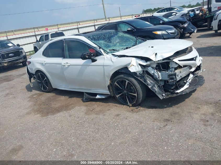 2019 TOYOTA CAMRY XSE