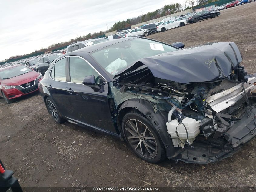 2022 TOYOTA CAMRY SE AWD