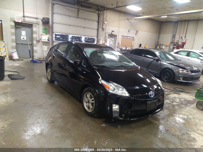 2011 TOYOTA PRIUS THREE